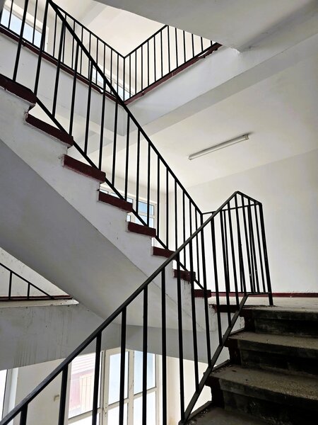 Petrosani, Jud. Hunedoara, Strada Independentei.